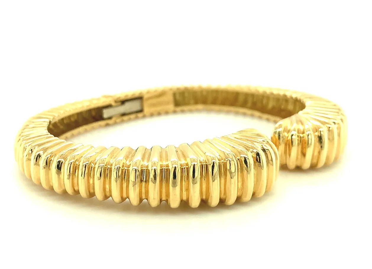 18K Yellow Gold Hinged Bangle Bracelet