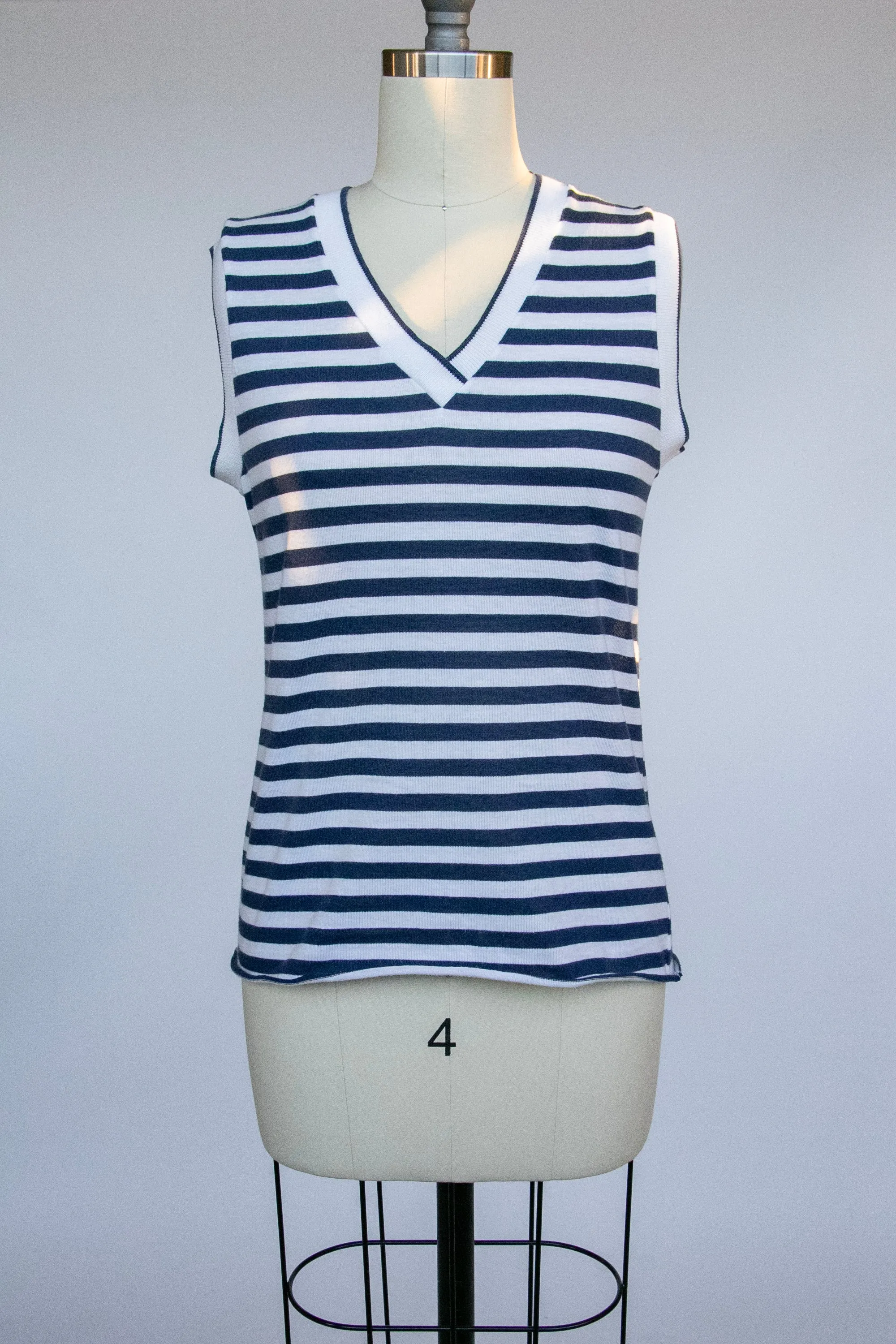 1970s Tank Top Striped Knit V Neck Sleeveless Tee S