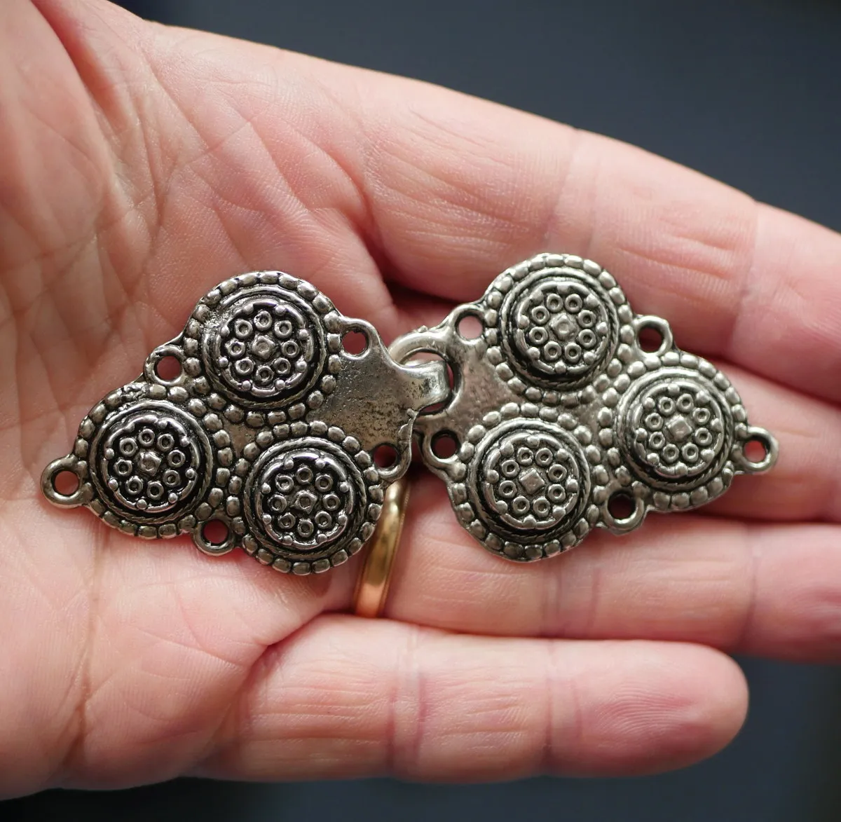 Cloak Clasps  Style C