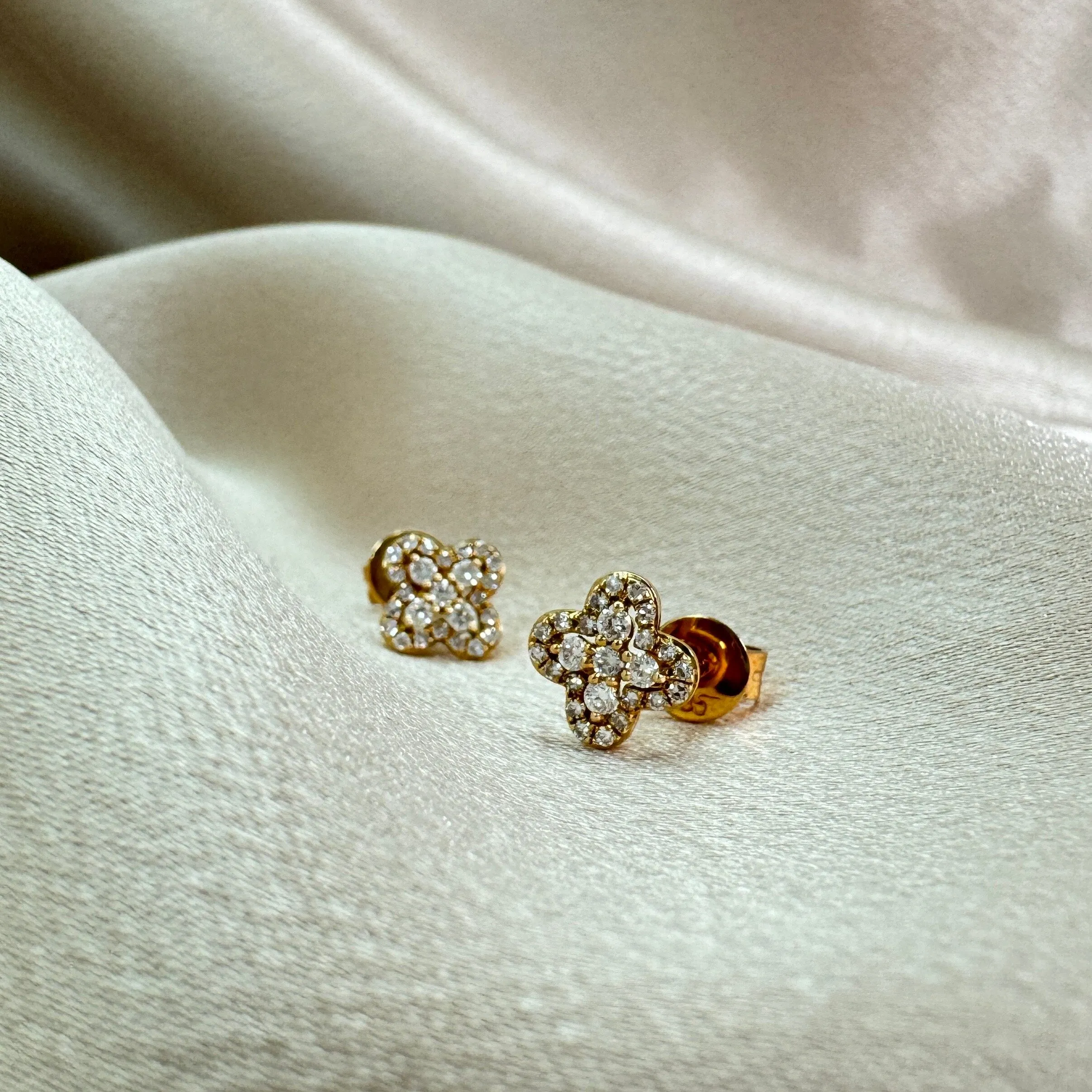 Clover Diamond Ear Tops