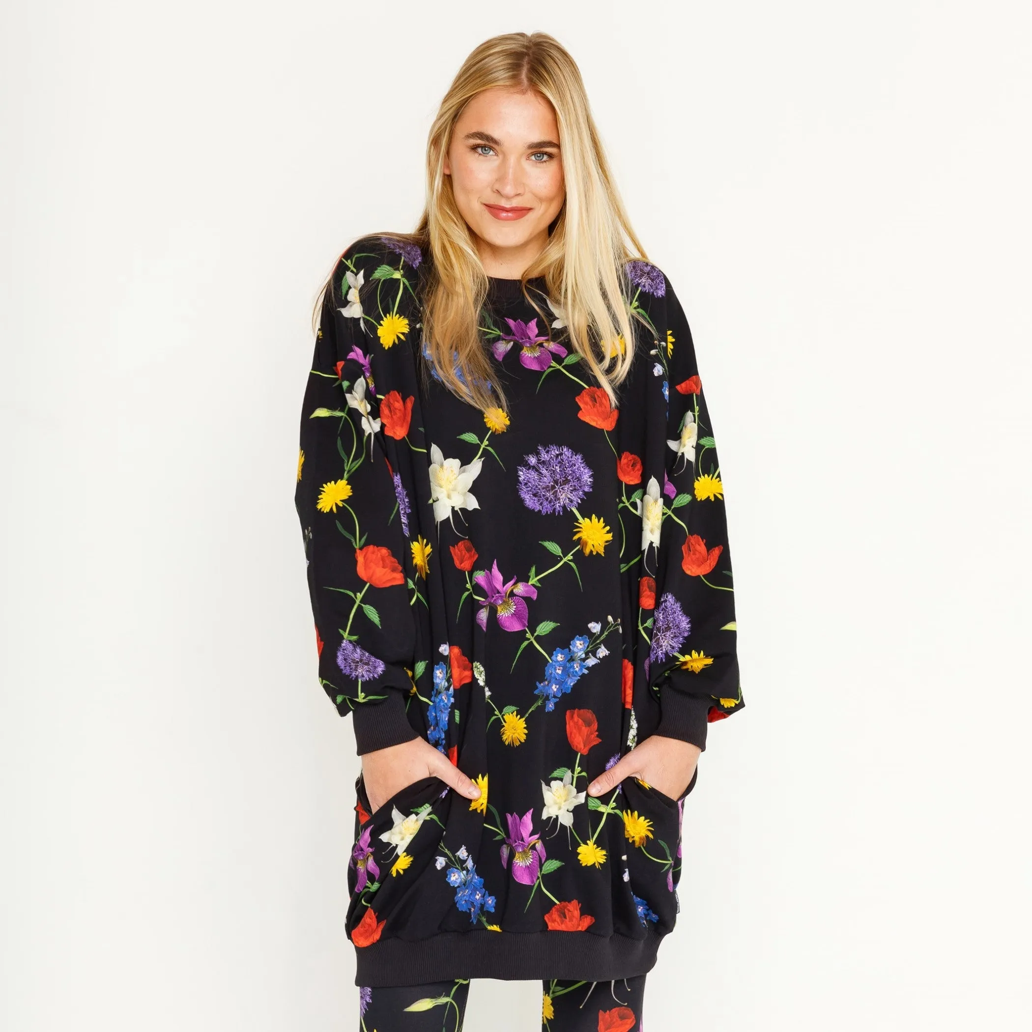 SNURK Bouquet Black Sweater Dress Ladies
